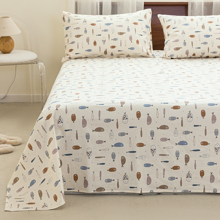 91家纺网 家纺一手货源 找家纺 绫韵 2025春夏新款ins清新卡通碎花全棉13372精梳纯棉单床单系列 鱼多多