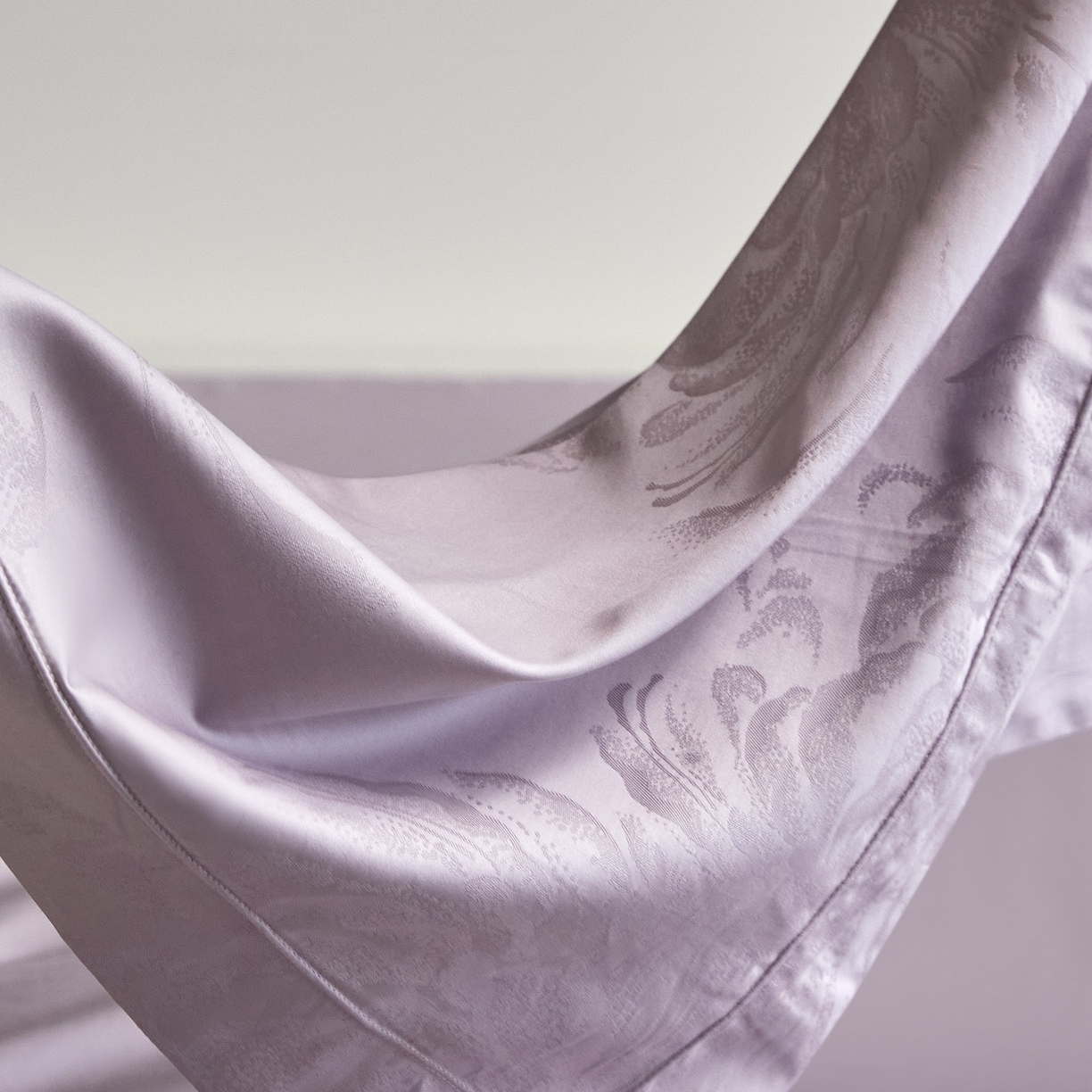 91家纺网 家纺一手货源 找家纺 榻尚家居 2025春夏新款长绒棉全棉纯棉贡缎提花手工立体埋绳工艺四件套 维斯纳（温馨紫）