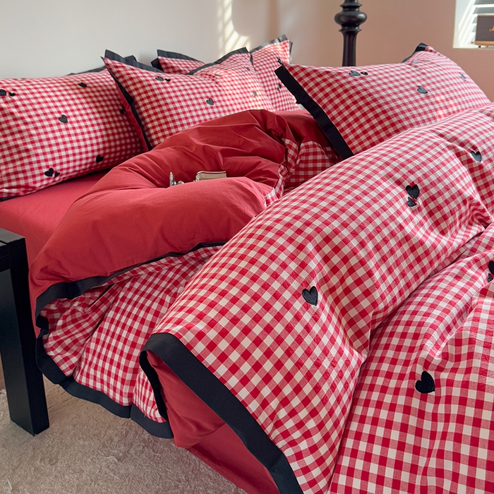 91家纺网 家纺一手货源 找家纺 优悦生活馆2025新款全棉纯棉水洗棉刺绣四件套 红格-爱心