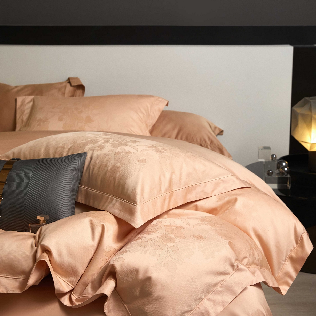 91家纺网 家纺一手货源 找家纺 榻尚家居 2025春夏新款长绒棉全棉纯棉贡缎提花手工立体埋绳工艺四件套 米菲娜（香槟色）