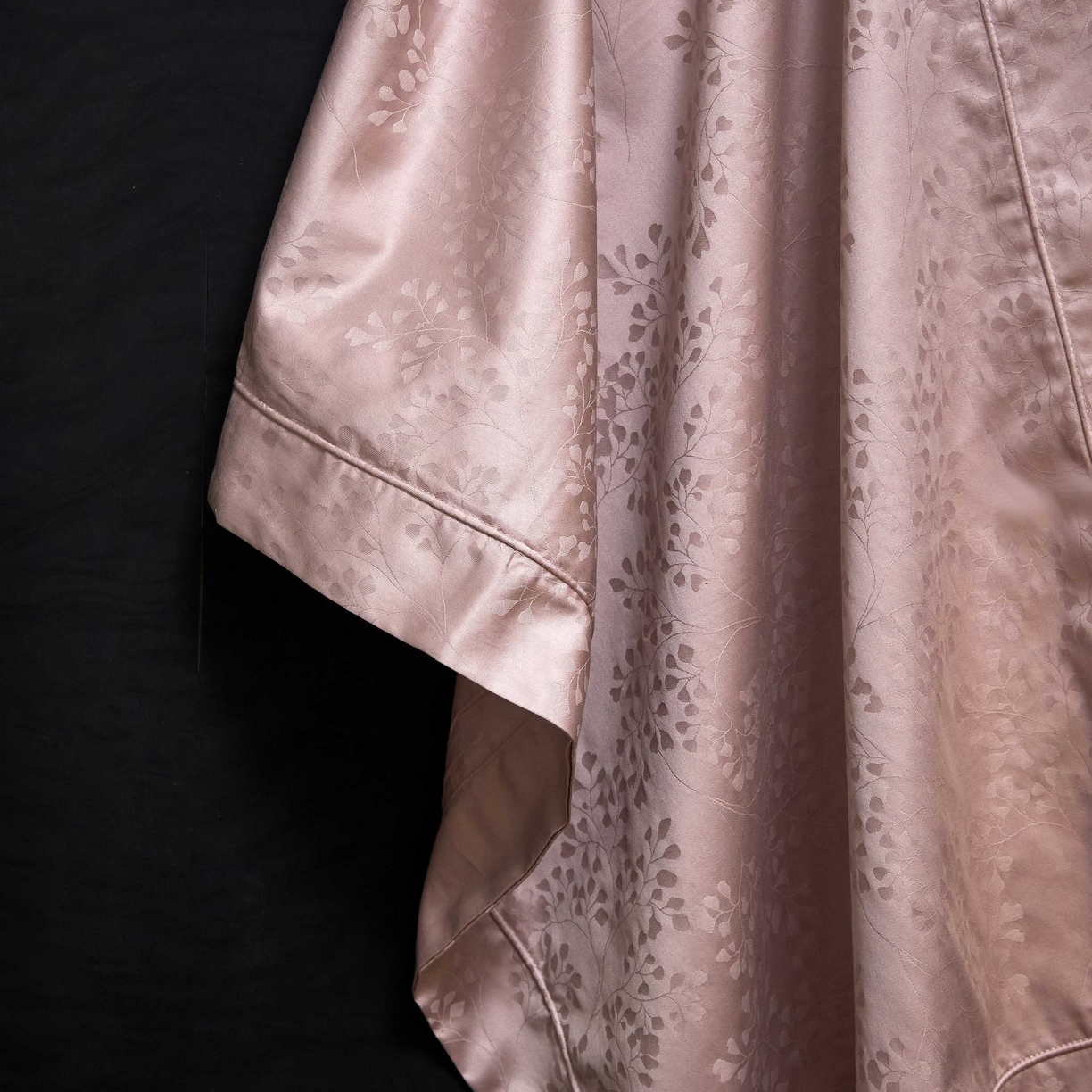 91家纺网 家纺一手货源 找家纺 榻尚家居 2025春夏新款长绒棉全棉纯棉贡缎提花手工立体埋绳工艺四件套 写意之美-芙蓉玉