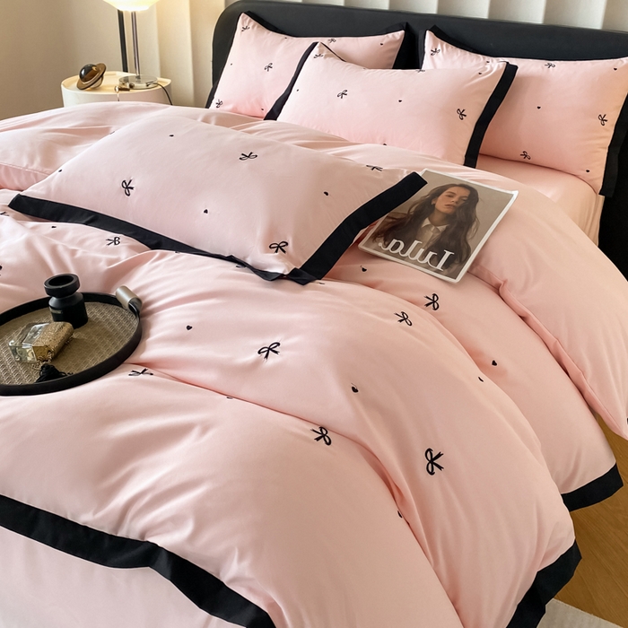 91家纺网 家纺一手货源 找家纺 米彩家纺 2025新款水洗磨毛四件套-蝴蝶结爱心系列 蝴蝶结粉玉