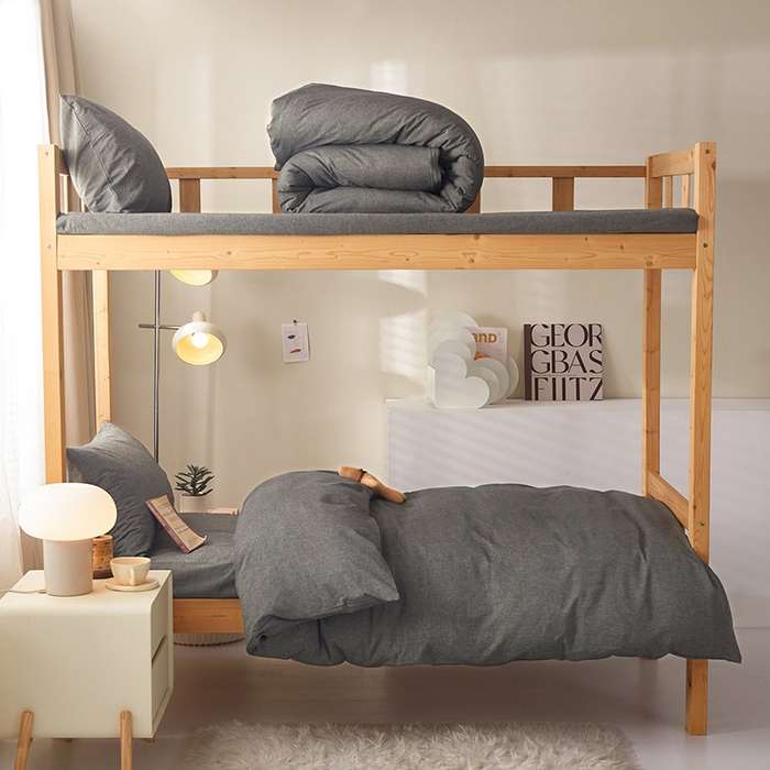 91家纺网 家纺一手货源 找家纺 水洗的故事 2025新款开学季色织水洗棉学生宿舍三件套 深灰素色