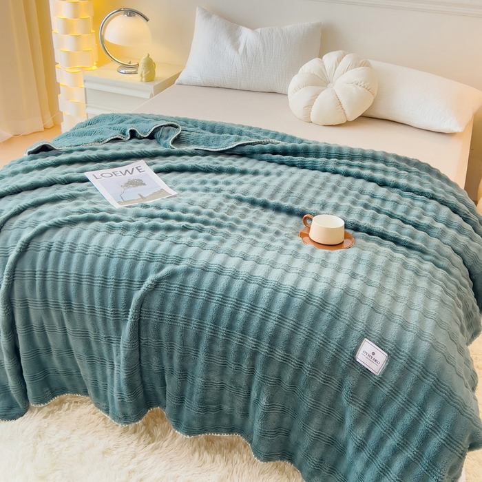 91家纺网 家纺一手货源 找家纺 宜家坊 2025新款高克重双面绒毛卡兔绒多功能毛毯 墨彩绿