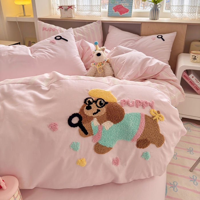 91家纺网 家纺一手货源 找家纺 娜娜 2025新款全棉立体毛巾绣四件套 快乐小狗