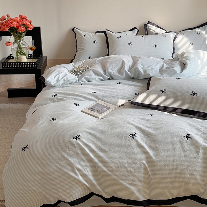 91家纺网 家纺一手货源 找家纺 优悦生活馆2025新款全棉纯棉水洗棉刺绣四件套 蓝小格-蝴蝶结