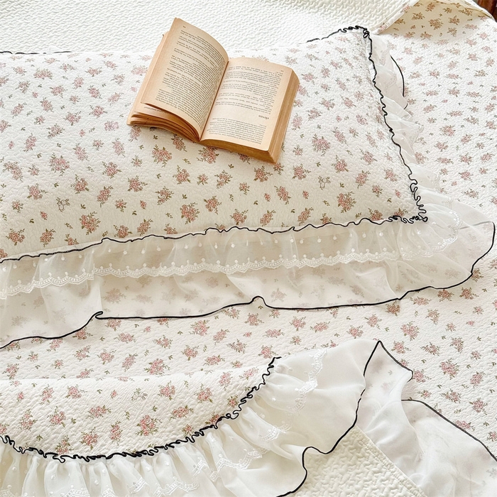 91家纺网 家纺一手货源 找家纺 金喜 2025新款韩版木棉印花小清新床盖双层蕾丝边夹棉床盖-小清新系列 花时光