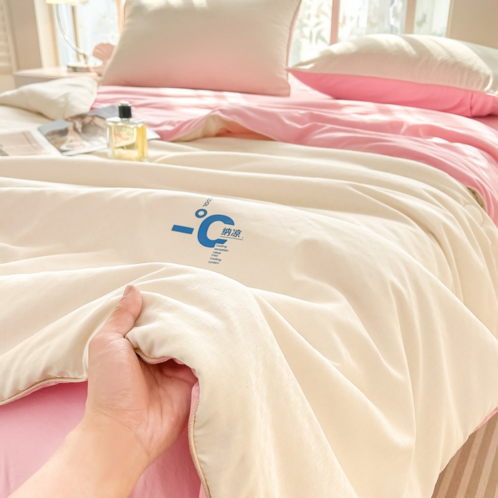 91家纺网 家纺一手货源 找家纺 芙绣 芙绣 2025新款七彩华夫格提花夏被四件套夏凉被空调被 奶昔+粉