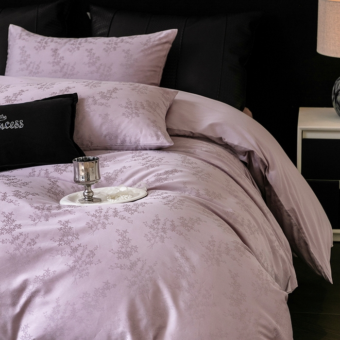 91家纺网 家纺一手货源 找家纺 立奥被业 2025新款60支全棉贡缎提花四件套 芊芊紫