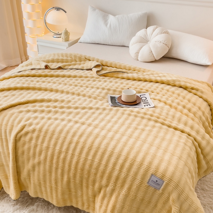 91家纺网 家纺一手货源 找家纺 宜家坊 2025新款高克重双面绒毛卡兔绒多功能毛毯 荧光黄