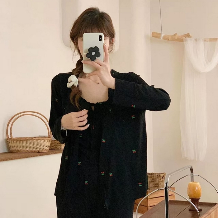 91家纺网 家纺一手货源 找家纺 洛兰沙家居馆【只代发】【只代发】2025新款外贸欧美风淑女风莫代尔睡衣女春夏秋开衫短袖吊带三件套长裤家居服 三件套黑色