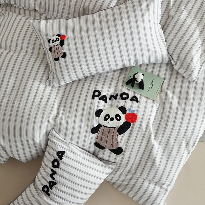 91家纺网 家纺一手货源 找家纺 怡家居 2025新款全棉双层纱可爱卡通毛巾绣四件套 小熊猫