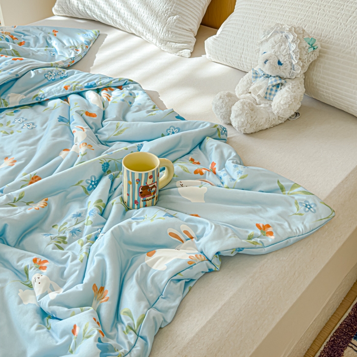 91家纺网 家纺一手货源 找家纺 品乐家纺 2025新款A类针织棉大豆被夏被夏凉被空调被学生被子 花丛兔