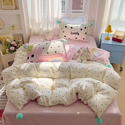 91家纺网 家纺一手货源 找家纺 2025新款云感针织混搭毛球款四件套 少女恬梦