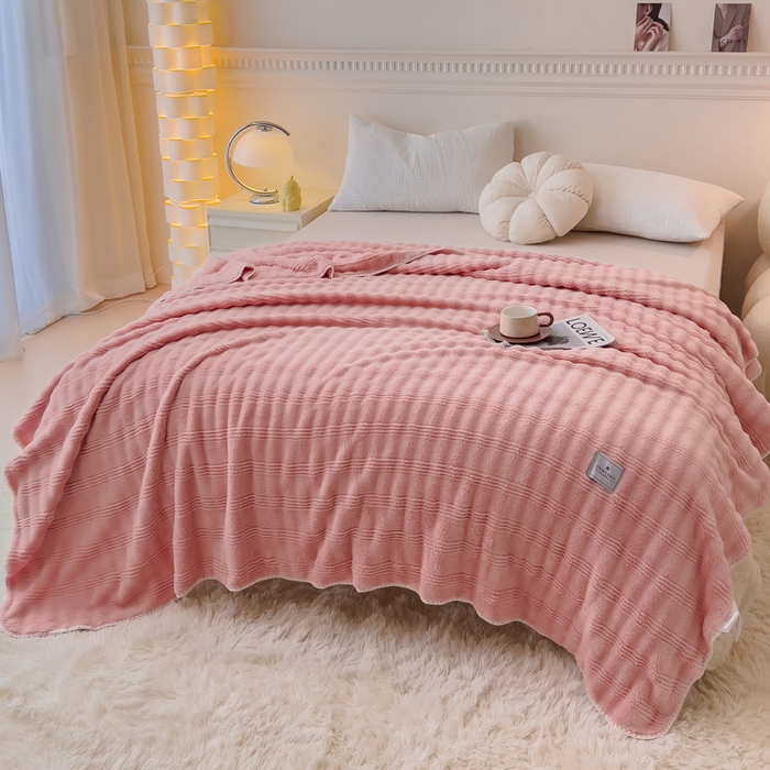 91家纺网 家纺一手货源 找家纺 宜家坊 2025新款高克重双面绒毛卡兔绒多功能毛毯 蜜桃粉