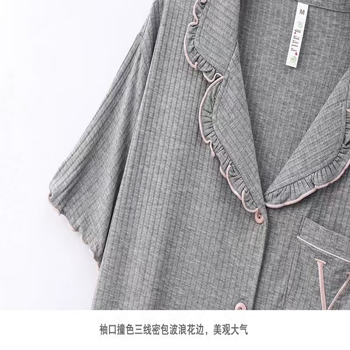 91家纺网 家纺一手货源 找家纺 洛兰沙家居馆【只代发】【只代发】 2025新款外贸欧美风8*5宽坑条莫代尔睡衣女春夏秋开衫翻领短袖长裤家居服 浅灰