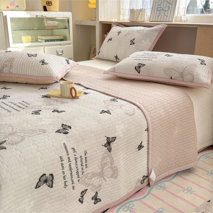 91家纺网 家纺一手货源 找家纺 美优兰 2025新款双面全棉水洗床盖玉蝶