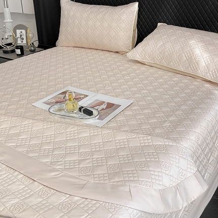 2025轻奢风A类长绒棉夹棉床盖床笠三件套纯色绗绣四季高级感纯色全棉纯棉床上用品 颜粉