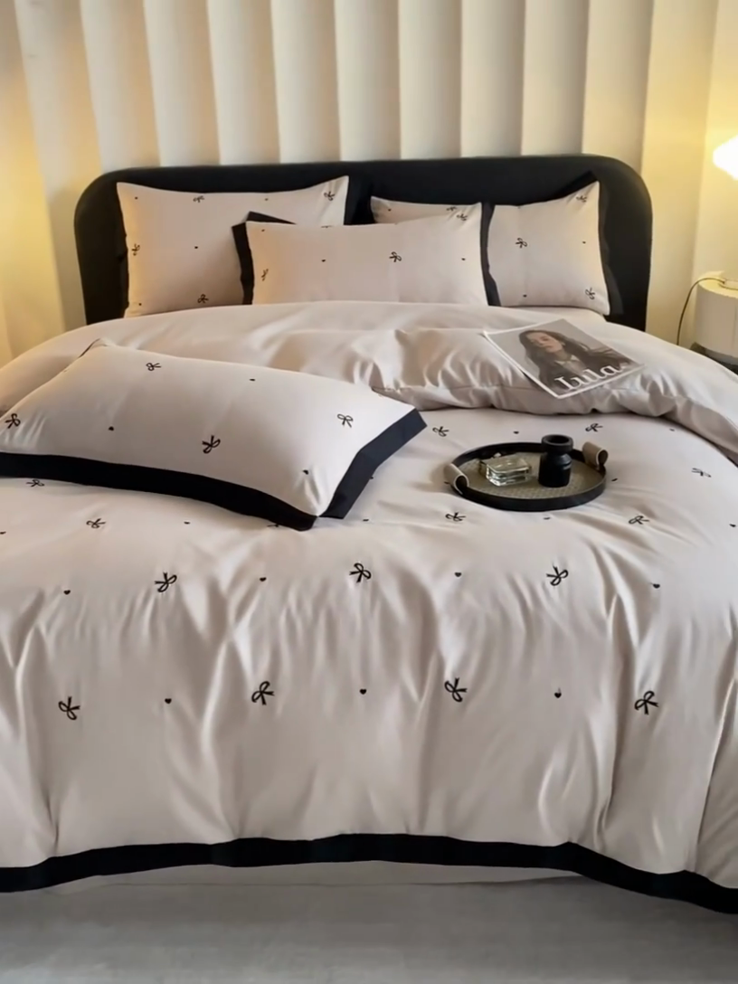 91家纺网 家纺一手货源 找家纺 米彩家纺 2025新款水洗磨毛四件套-蝴蝶结爱心系列 蝴蝶结浅香槟