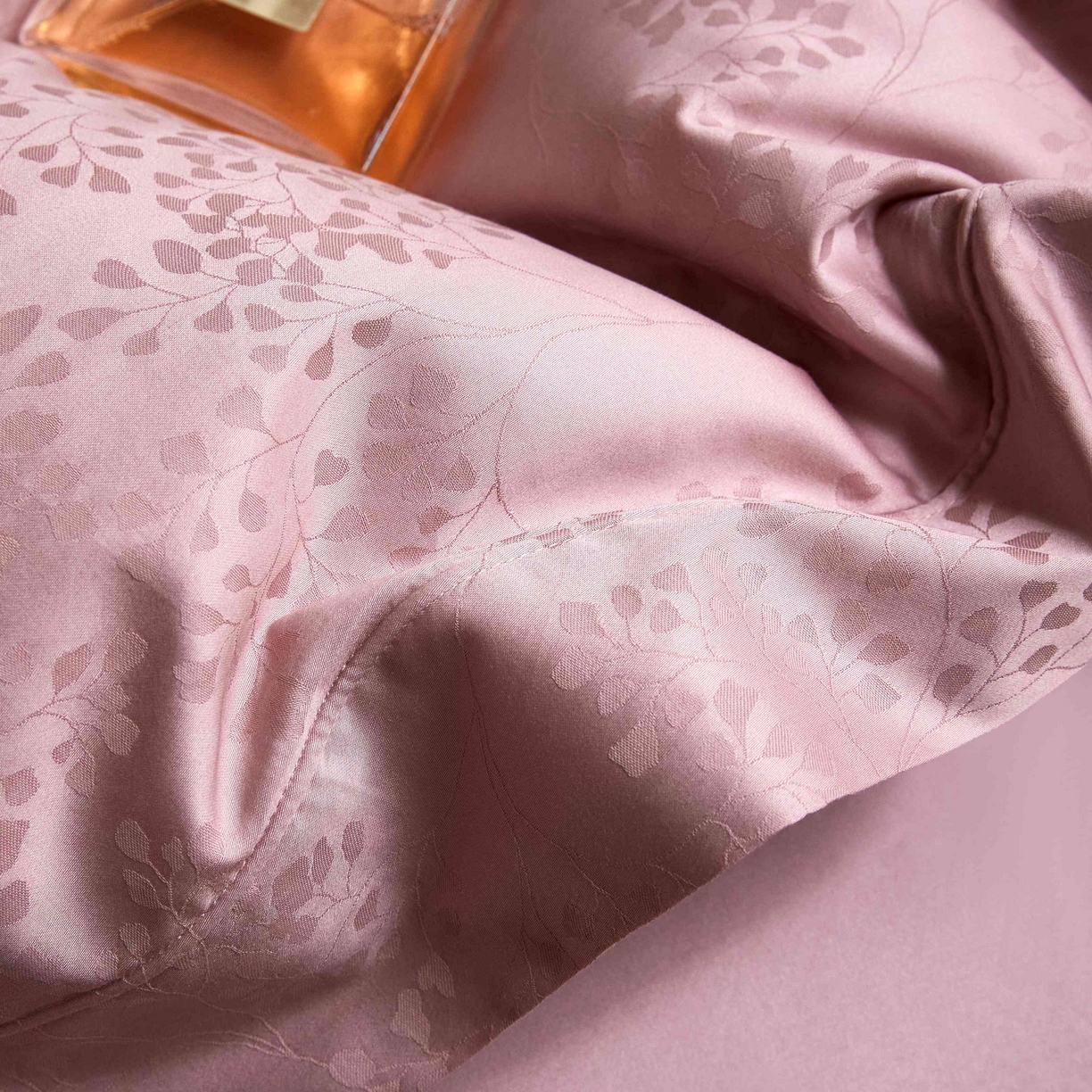 91家纺网 家纺一手货源 找家纺 榻尚家居 2025春夏新款长绒棉全棉纯棉贡缎提花手工立体埋绳工艺四件套 写意之美-豆沙