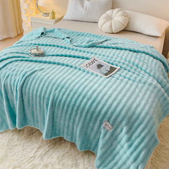 91家纺网 家纺一手货源 找家纺 宜家坊 2025新款高克重双面绒毛卡兔绒多功能毛毯 天空蓝