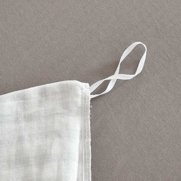 91家纺网 家纺一手货源 找家纺 怡家居 2025新款全棉双层纱可爱卡通毛巾绣四件套 灰格小淘气