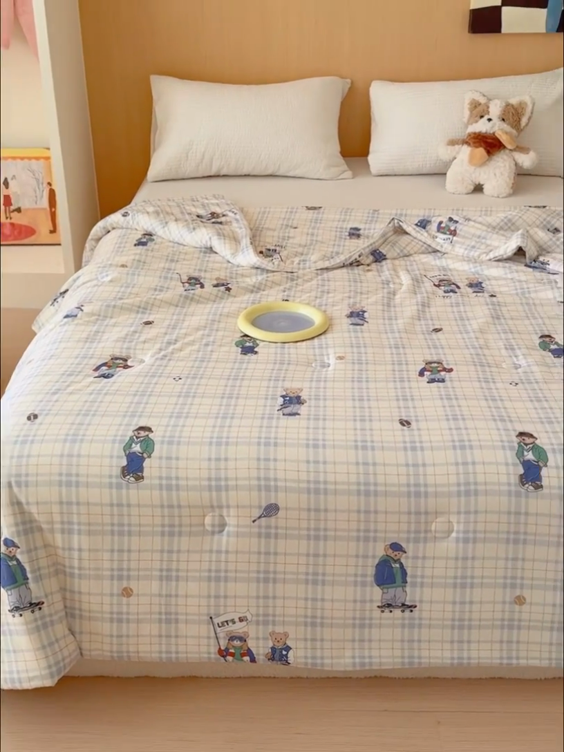 91家纺网 家纺一手货源 找家纺 品乐家纺 2025新款A类针织棉大豆被夏被夏凉被空调被学生被子 绅士熊