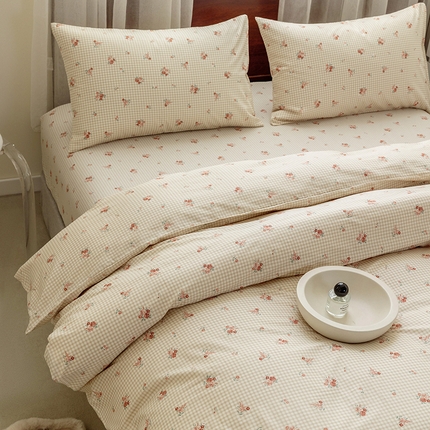 91家纺网 家纺一手货源 找家纺 （总）绫韵2025春夏新款ins清新卡通碎花全棉13372精梳纯棉四件套系列