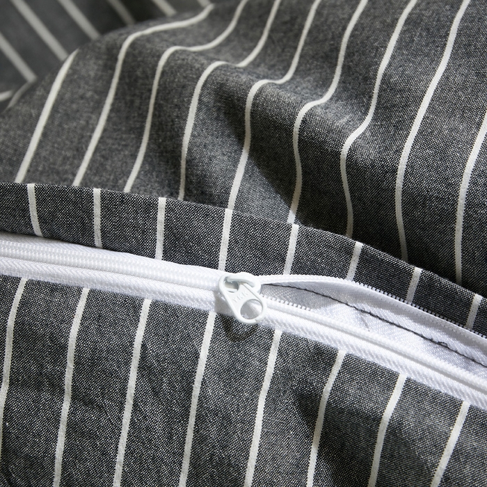 91家纺网 家纺一手货源 找家纺 水洗的故事 2025新款开学季色织水洗棉学生宿舍三件套 灰细条