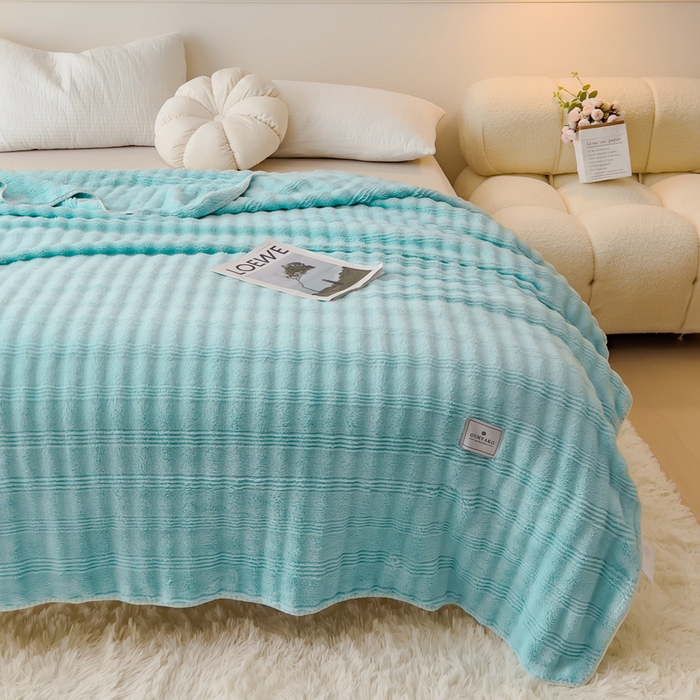 91家纺网 家纺一手货源 找家纺 宜家坊 2025新款高克重双面绒毛卡兔绒多功能毛毯 天空蓝