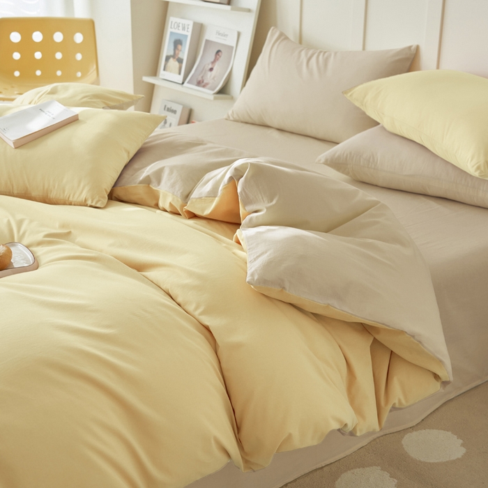 91家纺网 家纺一手货源 找家纺 寐绸家纺 2025新款纯棉水洗棉双拼单被套（自然光） 蘑菇黄+天青韵白