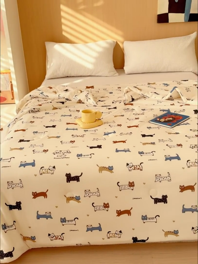 91家纺网 家纺一手货源 找家纺 品乐家纺 2025新款A类针织棉大豆被夏被夏凉被空调被学生被子 快乐的小猫