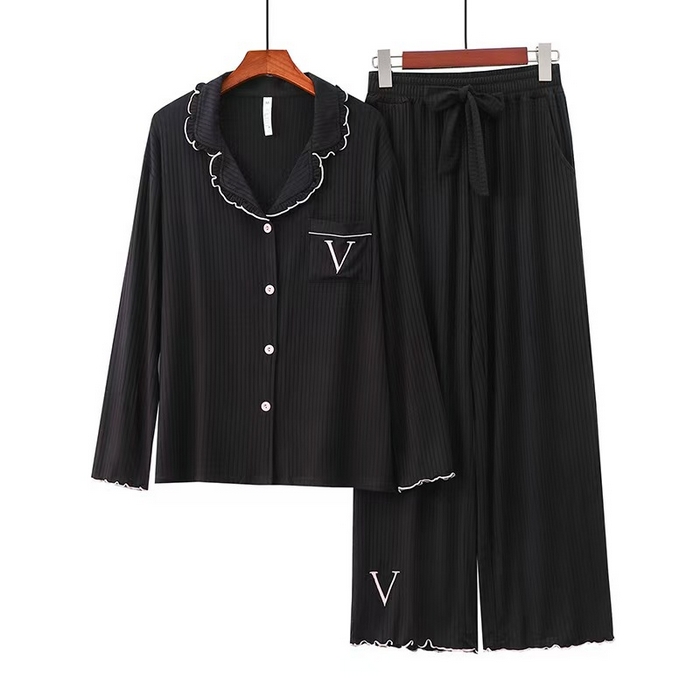 91家纺网 家纺一手货源 找家纺 洛兰沙家居馆【只代发】【只代发】2025新款外贸欧美风8*5宽坑条莫代尔睡衣女春夏秋开衫翻领长袖长裤家居服 黑色