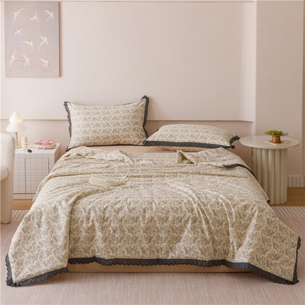 优被业 2025新款全棉韩式小碎花花边夏被 萱草花