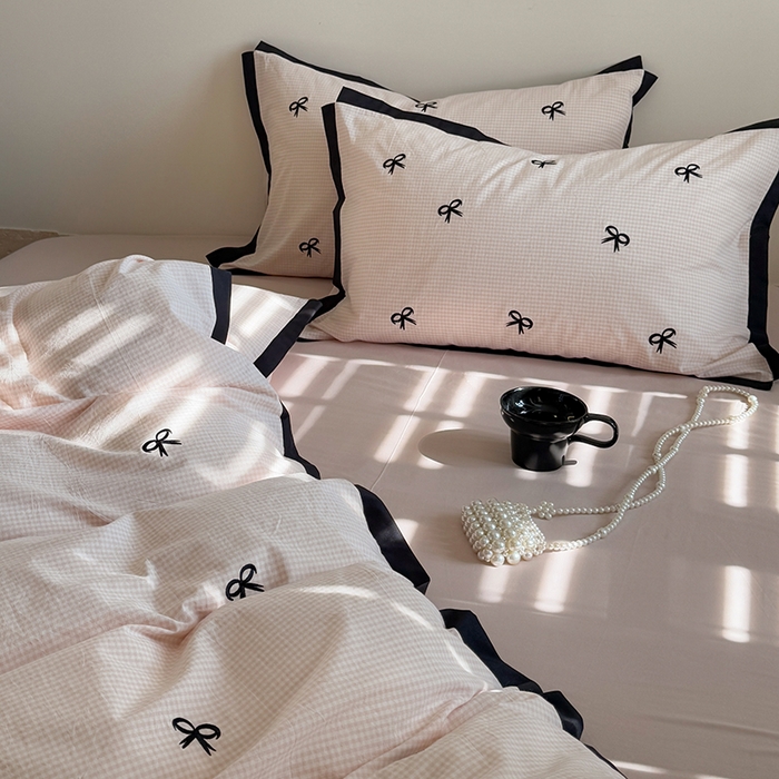 91家纺网 家纺一手货源 找家纺 优悦生活馆2025新款全棉纯棉水洗棉刺绣四件套 粉小格-蝴蝶结