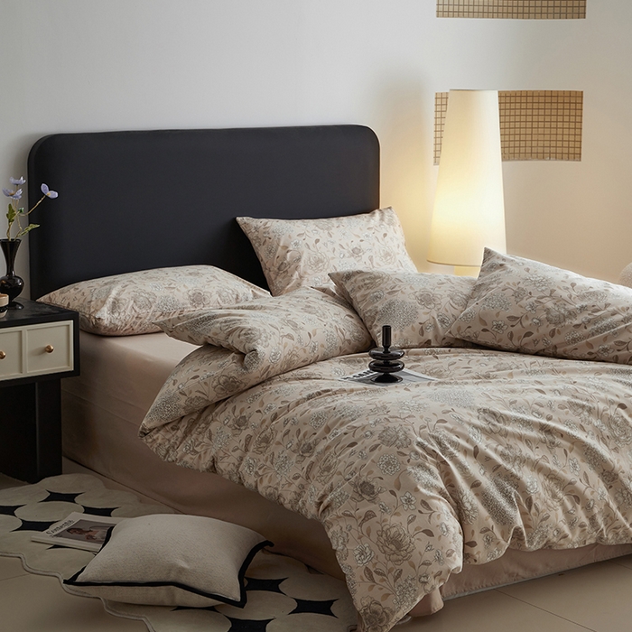 91家纺网 家纺一手货源 找家纺 水洗的故事 2025新款全棉磨毛印花四件套 绽放