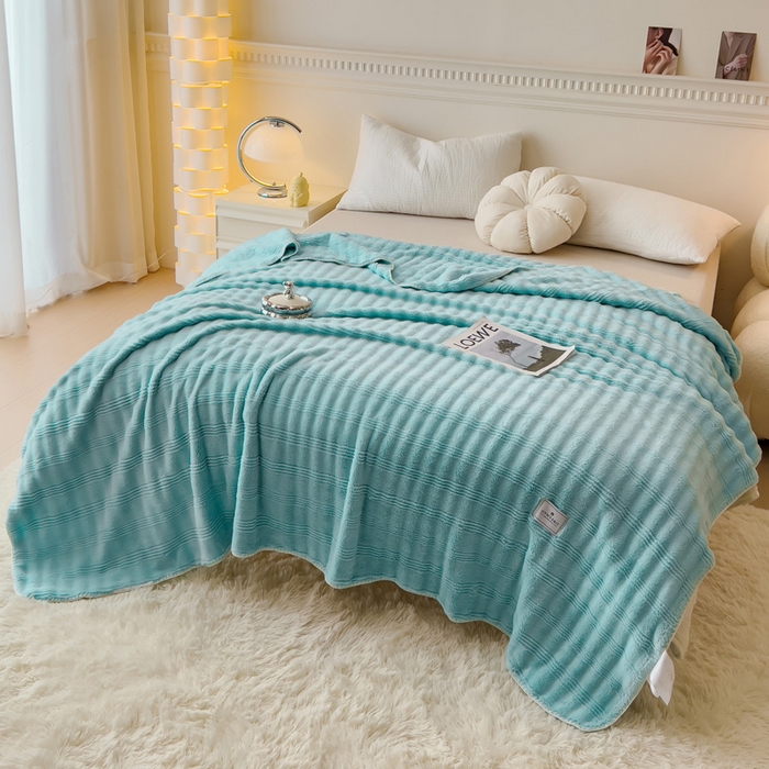 91家纺网 家纺一手货源 找家纺 宜家坊 2025新款高克重双面绒毛卡兔绒多功能毛毯 天空蓝