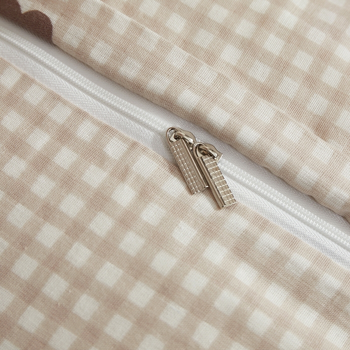 91家纺网 家纺一手货源 找家纺 怡家居 2025新款全棉双层纱可爱卡通毛巾绣四件套 欢乐狗