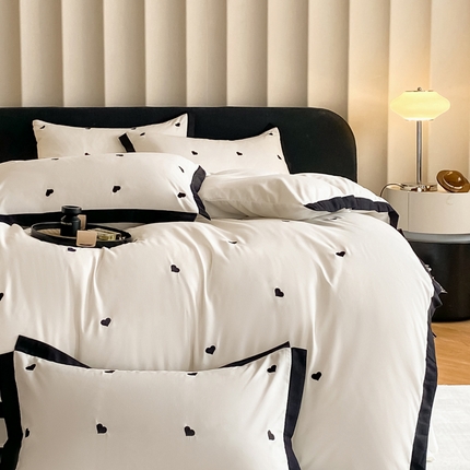 米彩家纺 2025新款水洗磨毛四件套-蝴蝶结爱心系列 爱心奶昔白