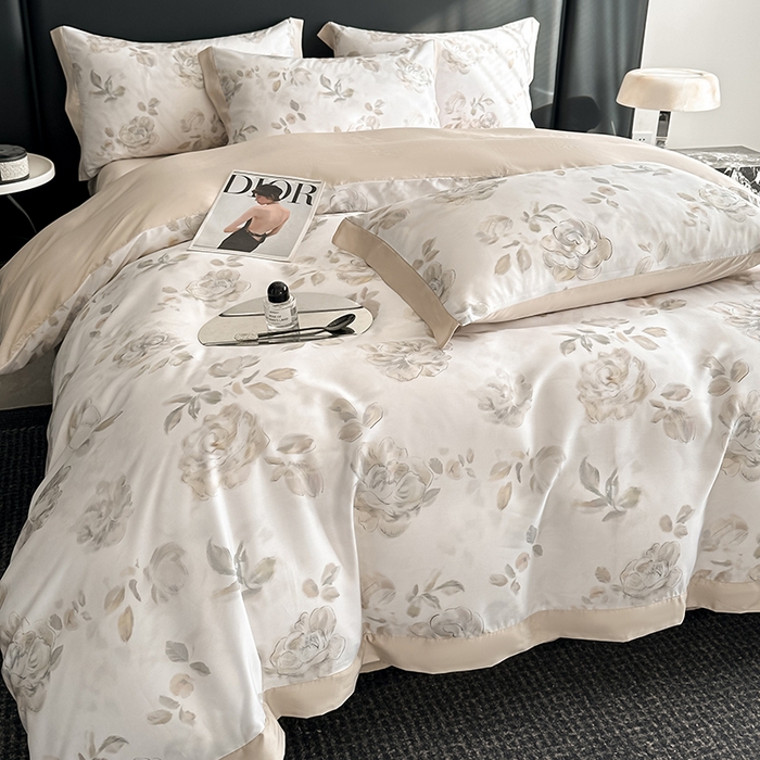 91家纺网 家纺一手货源 找家纺 金阳光家纺 2025新款高级简奢款莱赛尔数码印宽边四件套（带礼盒包装） 蔓艺