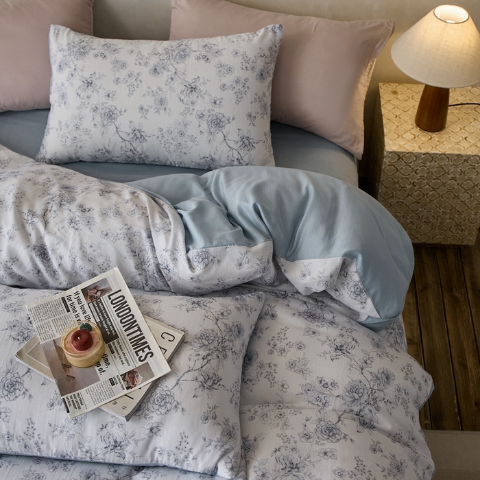 91家纺网 家纺一手货源 找家纺 时年家纺 2025零汗纱™数码印花系列套件 微风与花-蓝