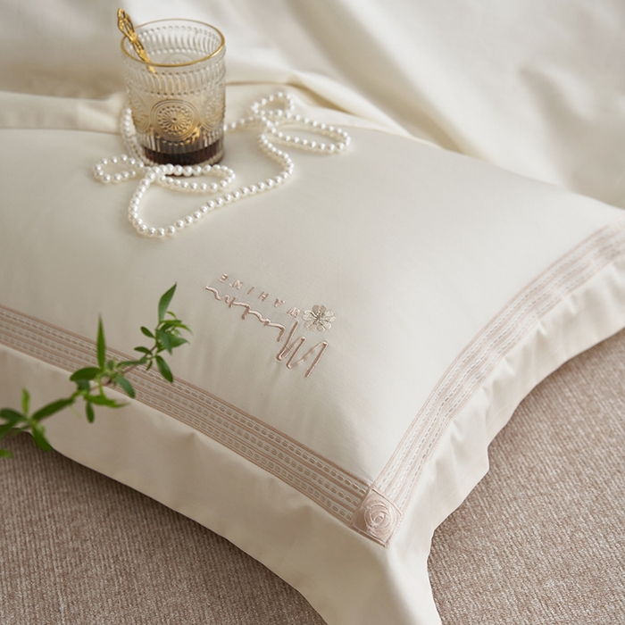 91家纺网 家纺一手货源 找家纺 嗯呢家纺 2025新款A类全棉刺绣四件套 奶茶白