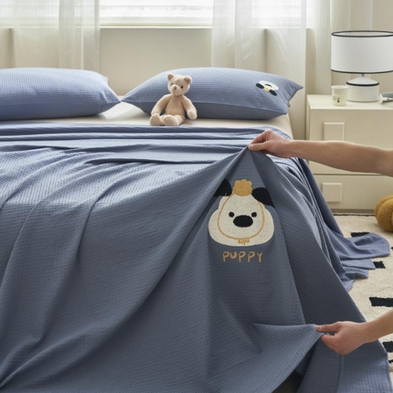 91家纺网 家纺一手货源 找家纺 寐绸家纺 2025新款纯棉华夫格毛巾绣单床单 绣花华夫格床单-宾利蓝