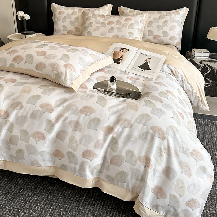 91家纺网 家纺一手货源 找家纺 金阳光家纺 2025新款高级简奢款莱赛尔数码印宽边四件套（带礼盒包装） 林间蜜杏