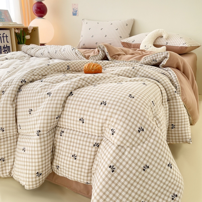 91家纺网 家纺一手货源 找家纺 宜家坊 2025新款水洗棉糯小棉夏被夏被四件套四季被春秋被单人学生双人被子被芯 格子蝴蝶结