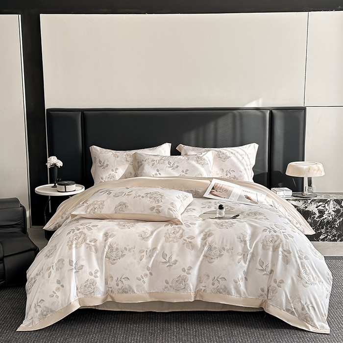 91家纺网 家纺一手货源 找家纺 金阳光家纺 2025新款高级简奢款莱赛尔数码印宽边四件套（带礼盒包装） 蔓艺