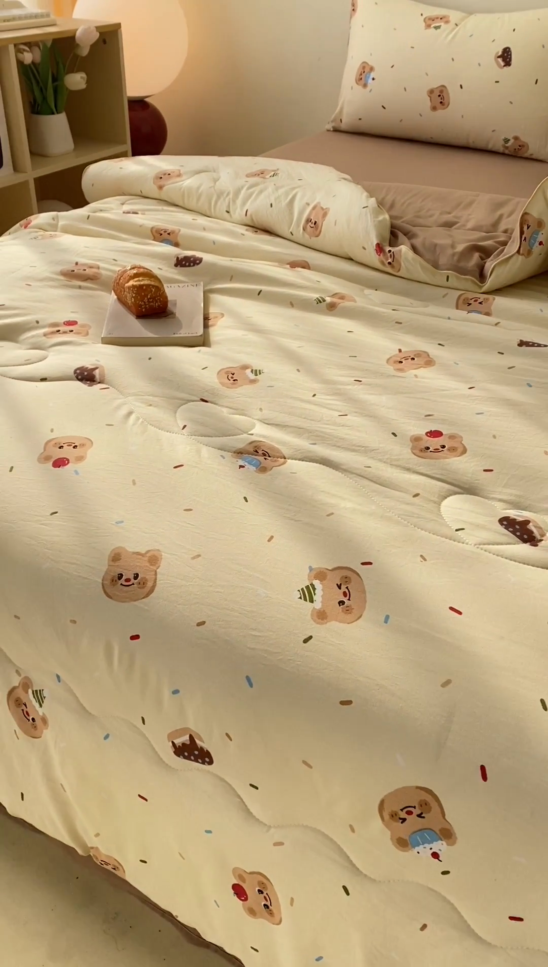 91家纺网 家纺一手货源 找家纺 宜家坊 2025新款水洗棉糯小棉夏被夏被四件套四季被春秋被单人学生双人被子被芯 帽子小熊