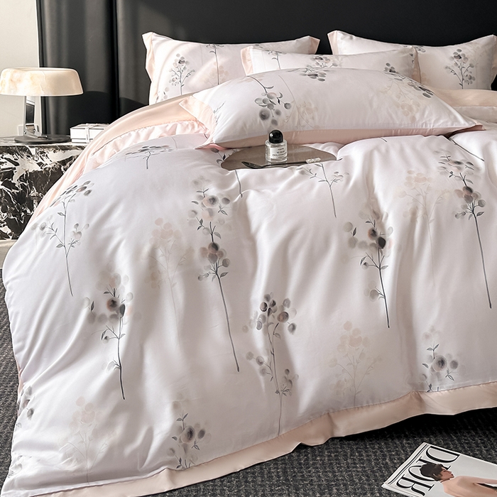 91家纺网 家纺一手货源 找家纺 金阳光家纺 2025新款高级简奢款莱赛尔数码印宽边四件套（带礼盒包装） 浮光落影