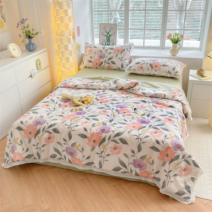 91家纺网 家纺一手货源 找家纺 被窝家纺 2025新款全棉花边大豆夏被四件套 轻纱漫舞