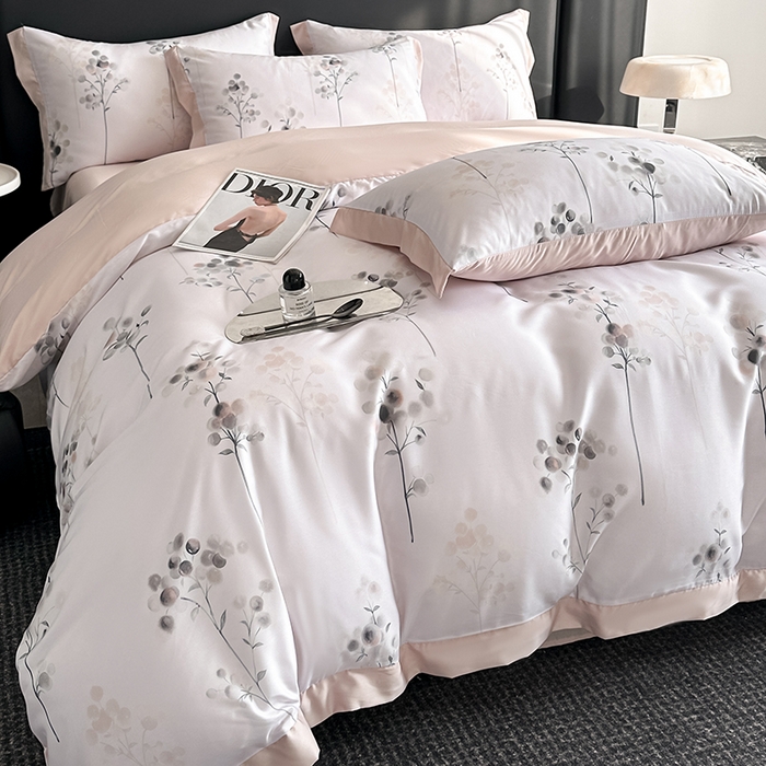 91家纺网 家纺一手货源 找家纺 金阳光家纺 2025新款高级简奢款莱赛尔数码印宽边四件套（带礼盒包装） 浮光落影